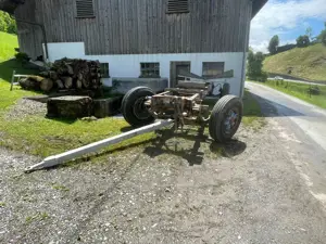 Anhänger mit deichsel Bild 2