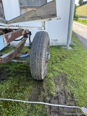 Anhänger mit deichsel Bild 4