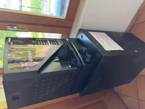 Kaffeeautomat mit Münzeinwurf Bild 2