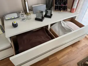 Musterring ATERNO Wohnzimmer Einrichtung weiss nussbaum mit Chrome Griffen Bild 4