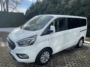 Ford Tourneo Hybrid Titanium Bild 5