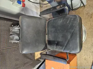 Frisörstuhl alt Bild 3