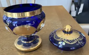 Glasschale blau gold Blumendekor mit Deckel Vintage Bild 3