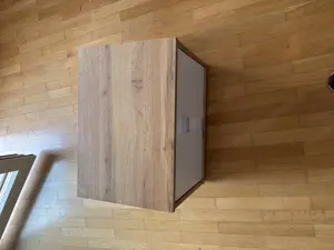 Nachtkästchen zu verkaufen Bild 2