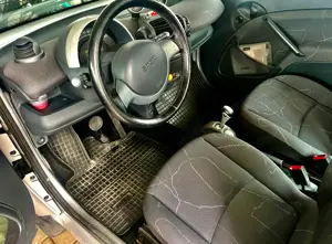 Smart fortwo Dieselfahrzeug Kleinwagen Stadtwagen  Bild 4