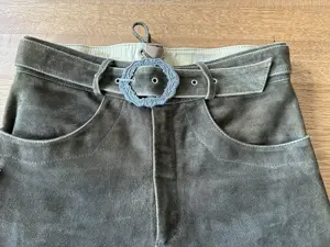 Lederhose bestickt - aus Ziegenvelours - unisex