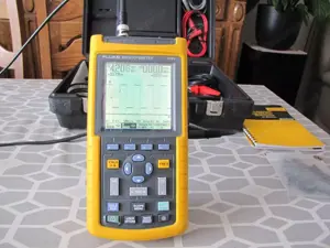 Fluke 123 Scopemeter + Zubehör + Hartschalenkoffer Bild 5
