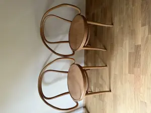 Holzstühle Bild 3