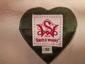 Dirndl 32-34 mit Knöpfen Bild 6