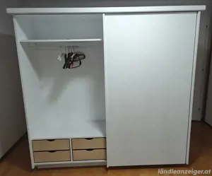 Kleiderschrank Bild 3