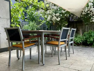 Gartentisch samt Stühlen Bild 3