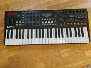 Akai MPK 249 (Midikeyboard) Bild 2