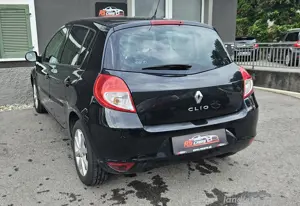 Renaul Clio Bild 8