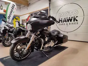 HARLEY DAVIDSON Streetglide Model 16 Bild 3