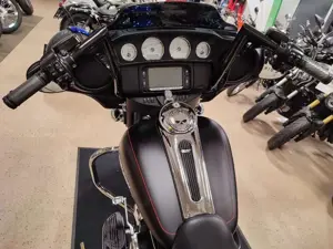 HARLEY DAVIDSON Streetglide Model 16 Bild 5