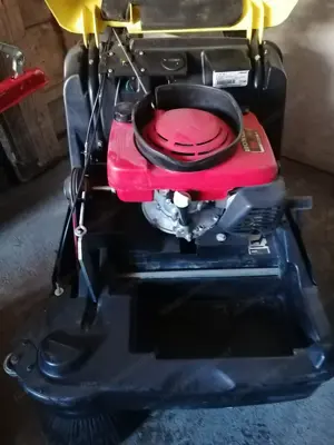 Kärcher Kehrmaschine KSM 750 Honda Bild 4
