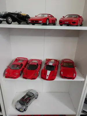 Modellautos 1:18 Bild 2