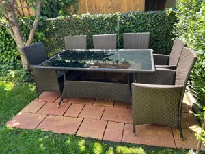 Gartentisch und Stühle Bild 2