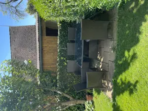 Gartentisch und Stühle Bild 4