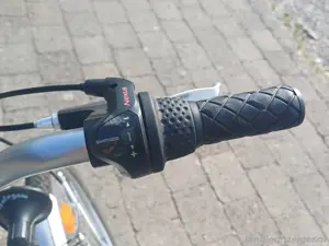 Kinderfahrrad mit 3 Gängen und Vorderradbremse  Bild 4