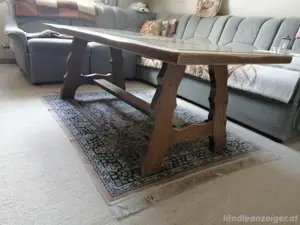 Wohnzimmerschrank mit Tisch Bild 4