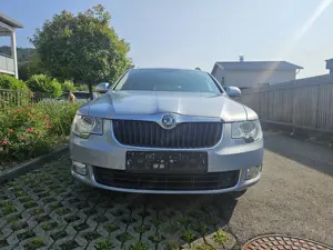 Skoda Superb 3T Modell 2011 Bild 7