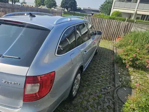Skoda Superb 3T Modell 2011 Bild 4