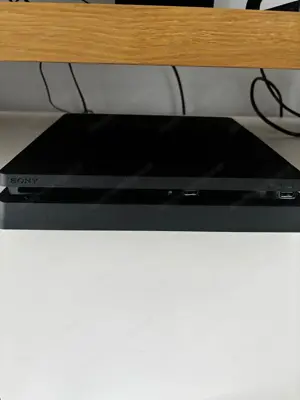 PS4 + Controller + Spiele