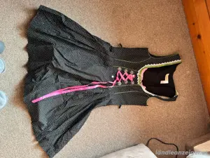 Dirndl ohne Schürze