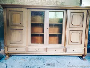 Schrank zu verschenken 