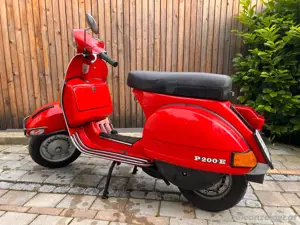 Vespa PE 200 Bild 2