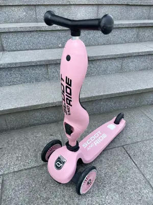 Scooter Scoot and Ride rosa