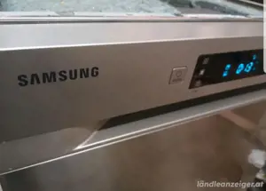 Spülmaschine Samsung mit Besteckschublade und Edelstahl Front Bild 2