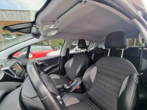 Peugeot 2008 2013 Bild 17