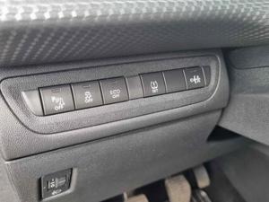 Peugeot 2008 2013 Bild 11