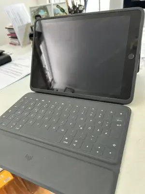 Apple ipad wi-fi 64gb space