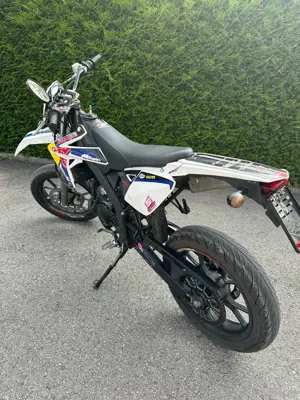 Rieju MRT 50 Bild 3