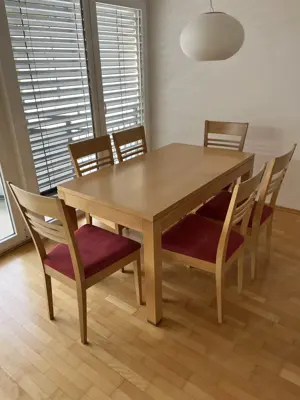 Esszimmertisch aus Buche massiv, lackiert 