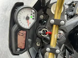 Yamaha Fz8 Bild 3