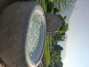 Jacuzzi Pool  Bild 2