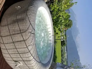 Jacuzzi Pool  Bild 5
