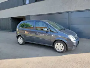 Opel Meriva, 1,4 16V Erstbesitz mit wenig Kilometern Bild 2