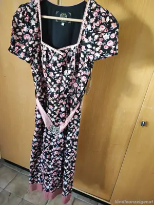 Kleid mit Blumen