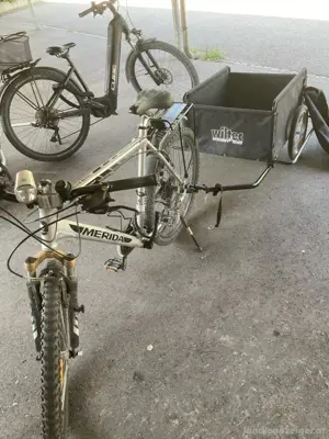 merida fahrrad mit lastenanhänger