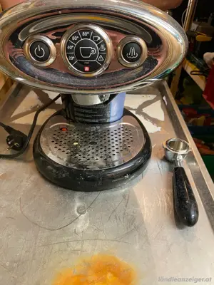 illy iperespresso Kapselmaschine schwarz