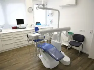 KaVo Estetica E50 Life TM Dental-Behandlungseinheit Zahnarztstuhl Bild 2