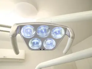 KaVo Estetica E50 Life TM Dental-Behandlungseinheit Zahnarztstuhl Bild 4