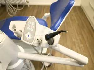 KaVo Estetica E50 Life TM Dental-Behandlungseinheit Zahnarztstuhl Bild 6
