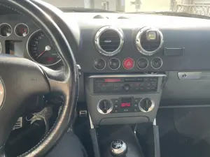Audi TT Coupe 1,8 T quattro Bild 9