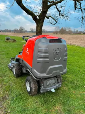 Husqvarna RC 320Ts AWD. Aufsitzrasenmäher Aufsitzmäher inkl. Mähw Bild 6